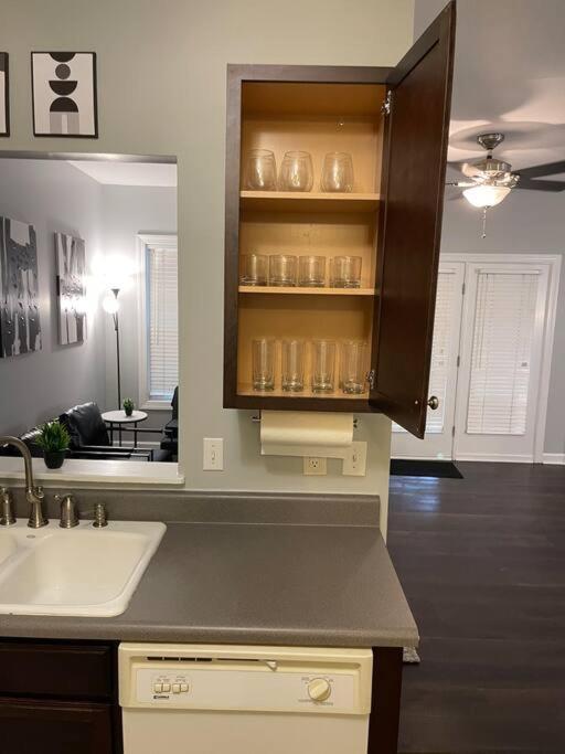 Apartament Simple Elegant Townhouse Dt Raleigh Ncsu Zewnętrze zdjęcie