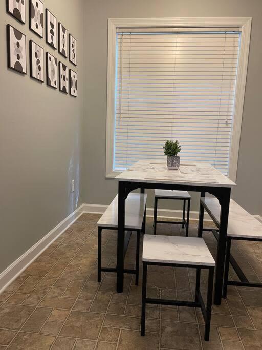 Apartament Simple Elegant Townhouse Dt Raleigh Ncsu Zewnętrze zdjęcie