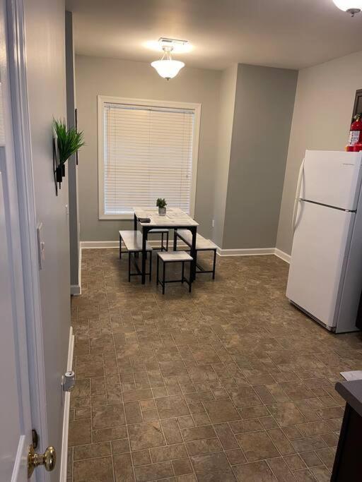 Apartament Simple Elegant Townhouse Dt Raleigh Ncsu Zewnętrze zdjęcie